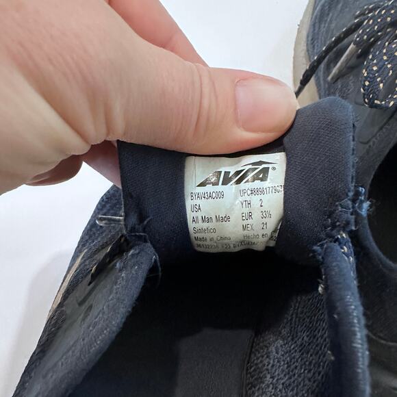 Avia athletic shoes boys size 2 - Picture 8 of 8